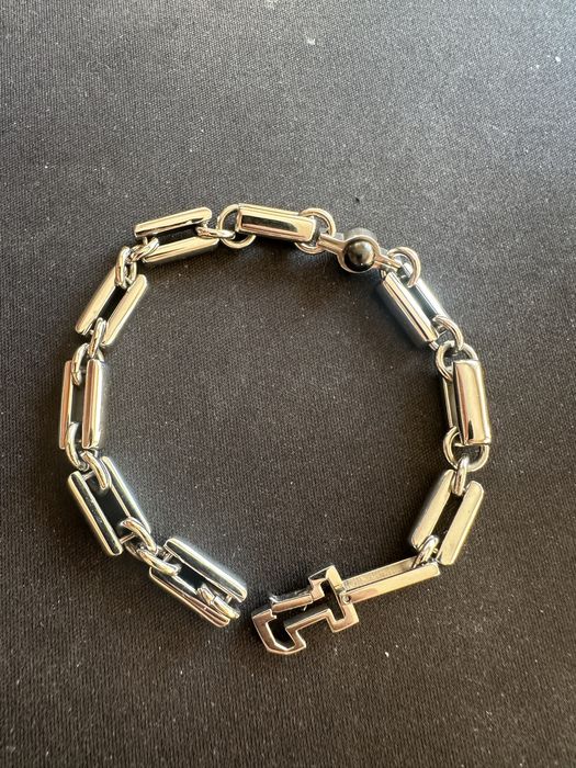 Сребриста стоманена мъжка гривна