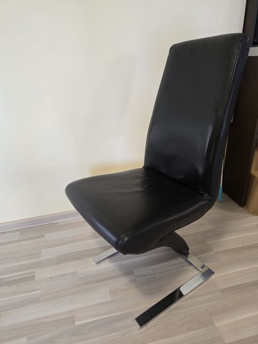 Трапезни столове 6 бр.