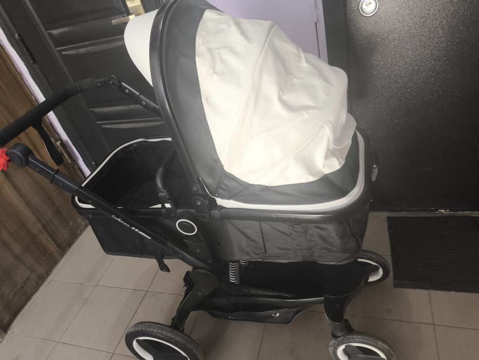 Продам коляску с автокреслом