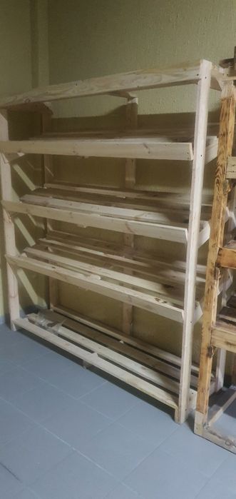Срочно продам овощной стеллажи