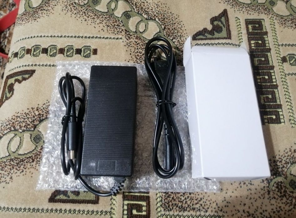 Продам Зарядное для Электросамокат