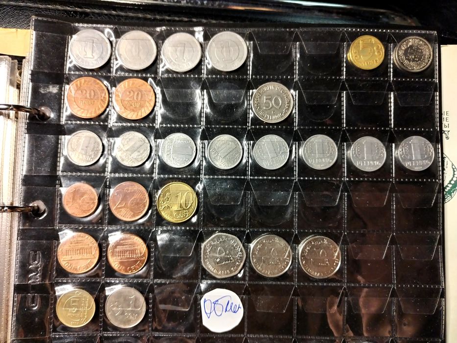 Монеты подлинные, коллекционные.