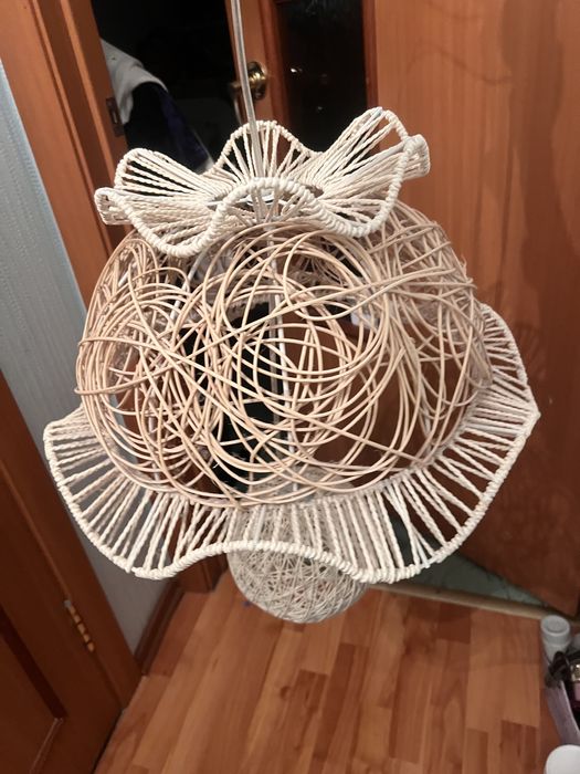 Продам люстру срочно