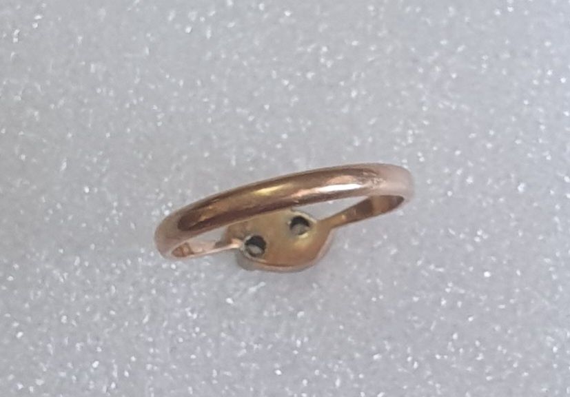 Колечко    бриллиантиком.