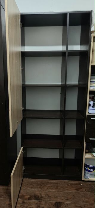 Практичен комбиниран шкаф / етажерка (180х70х38 см)