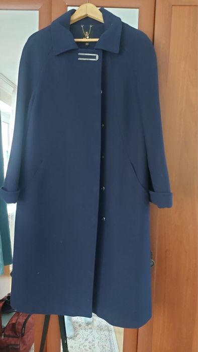 Продам верхнюю одежду