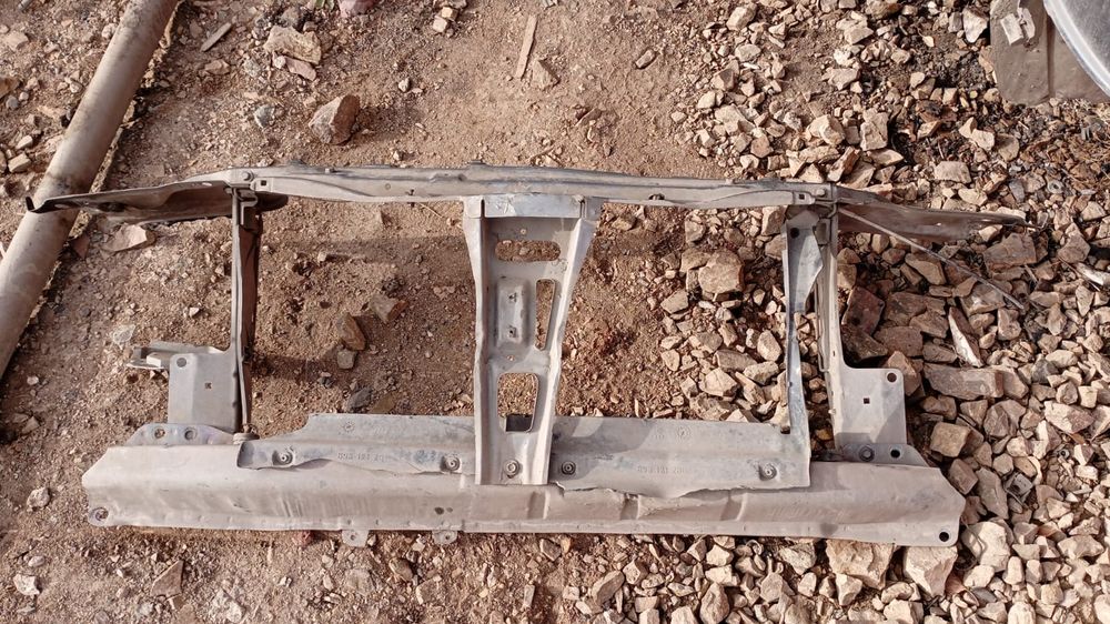 Продам запчасти на Ауди 80 б3