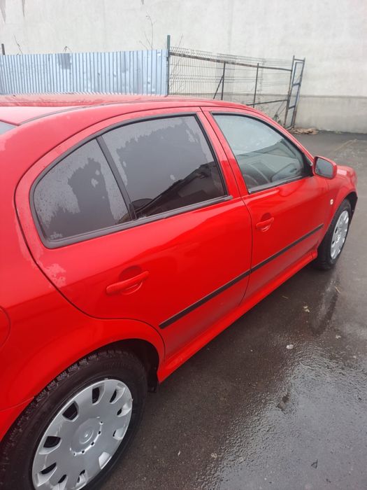 Skoda Octavia 1 de vanzare 1.6 benzina cu carte service