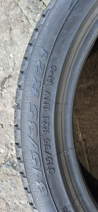 4 anvelope M+S Pirelli,fata 285/40/21,spate 315/35/21.Pret/bucata