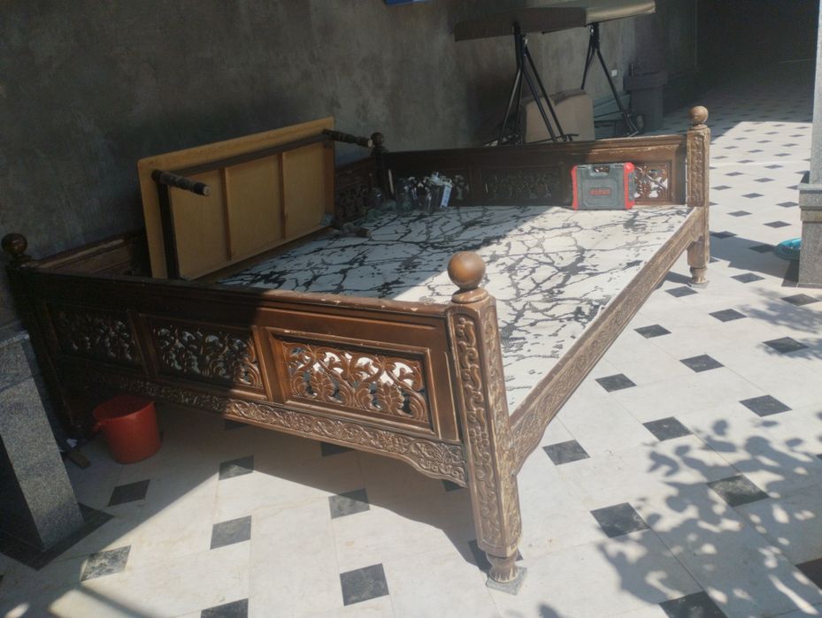 Тапчан палас хонтахта сотилади куп ишлатилмаган