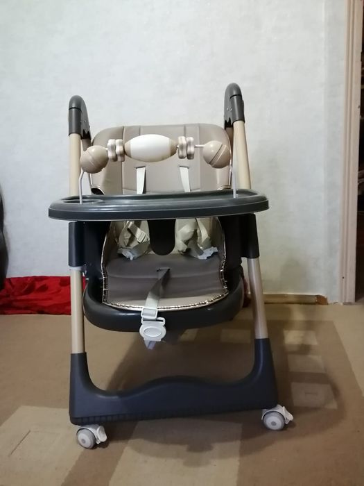 Продам стульчик для кормления