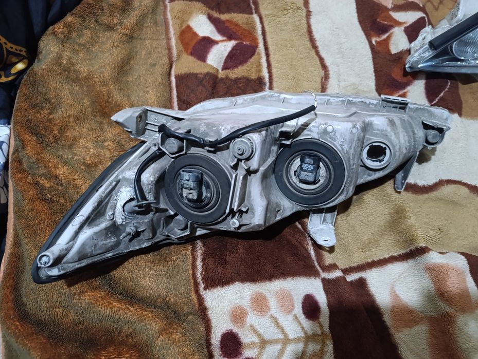 Фары на Тойота Камри 35