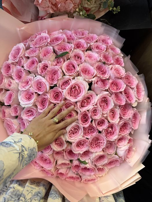 Цветы свежие 101 роза розовые