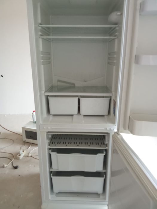 Холодильник марки индезит