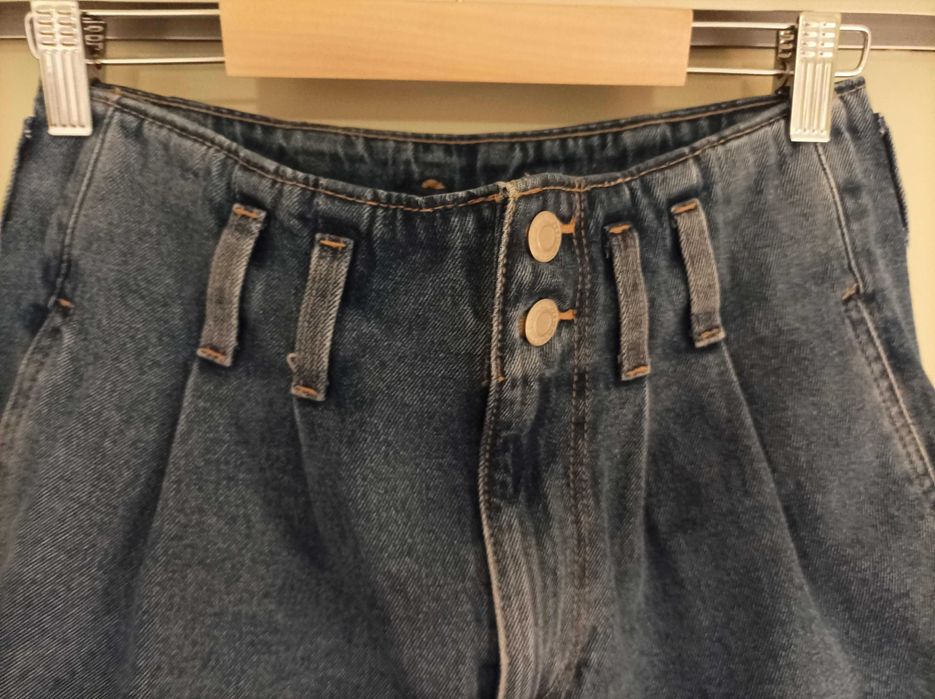 Pantaloni scurti jeans C&A, mar 38, albastri