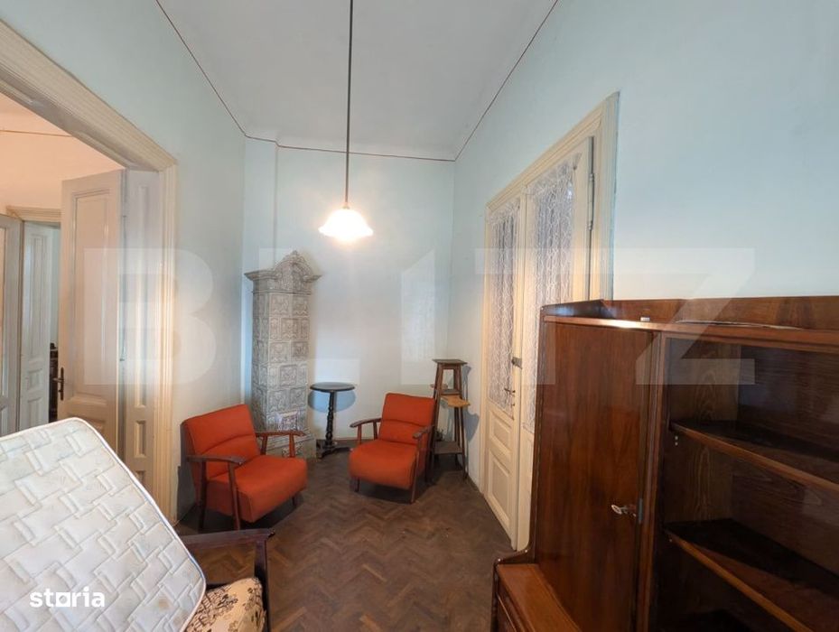 Casa 6 camere, 138 mp, garaj si teren 489 mp - zona Centru