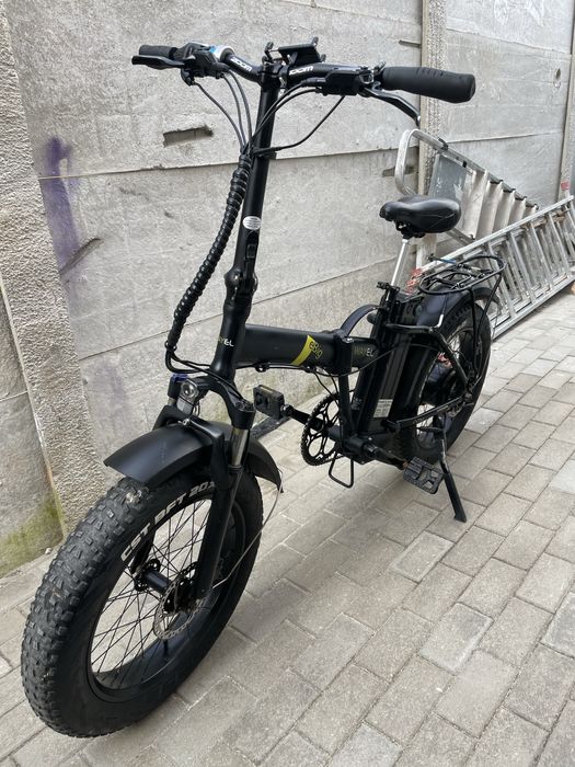 Vînd bicicletă electrică Italiană.