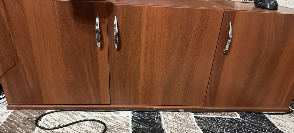 Шкаф и Зеркало в подарок.