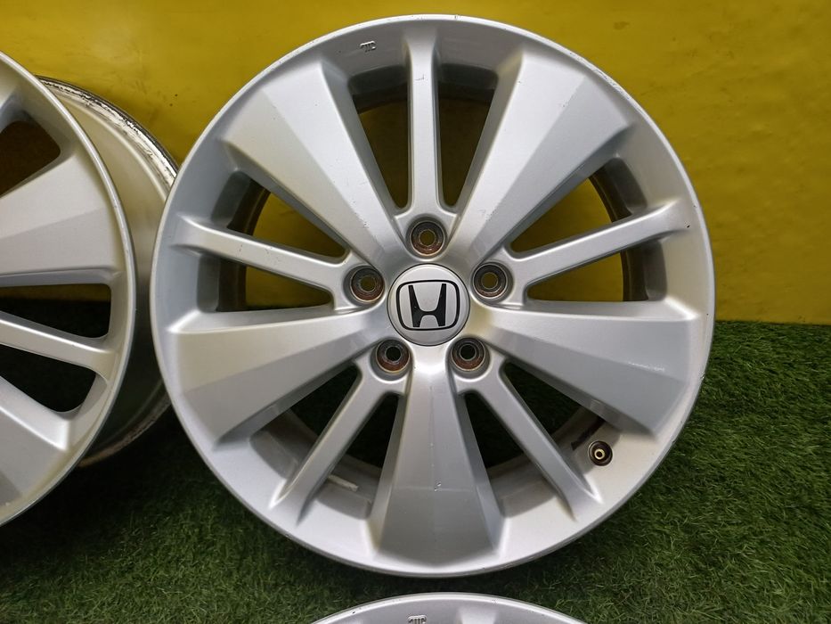 Диски R17 5x114.3 на Honda и другие.