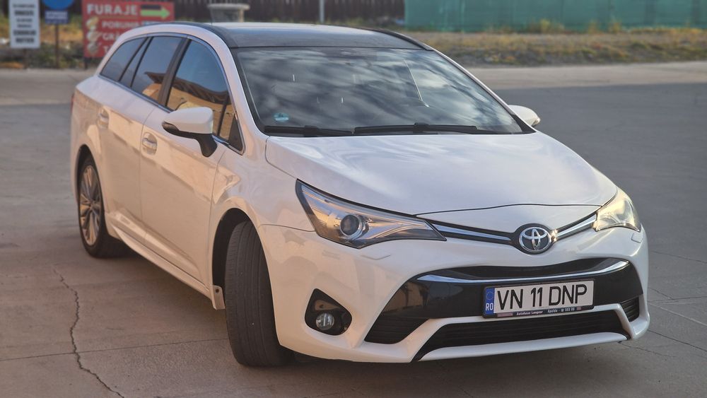 Toyota Avensis/ Panoramic