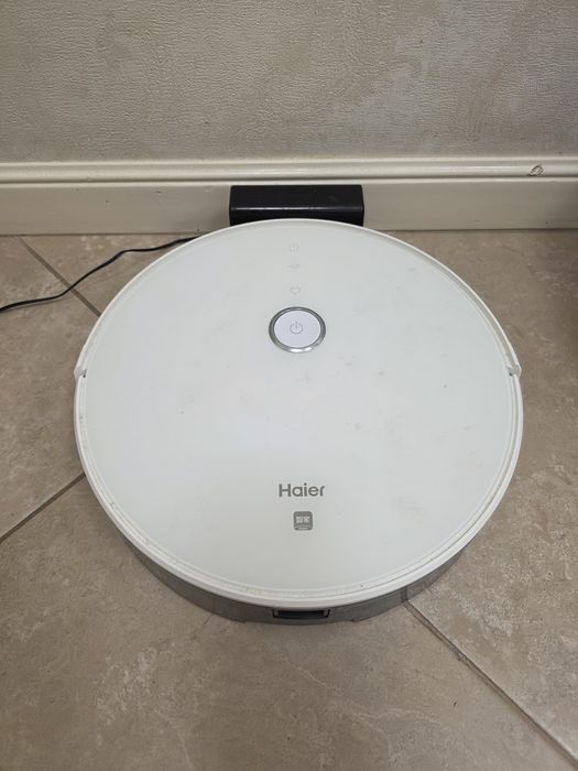 Haier T520U1 робот