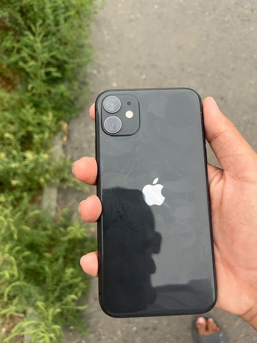 iPhone 11  64 гб
