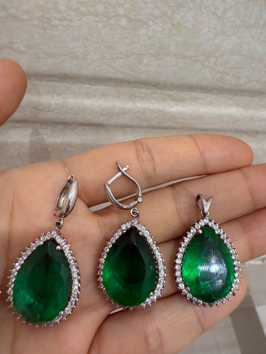 Продаю элегантный набор серебра