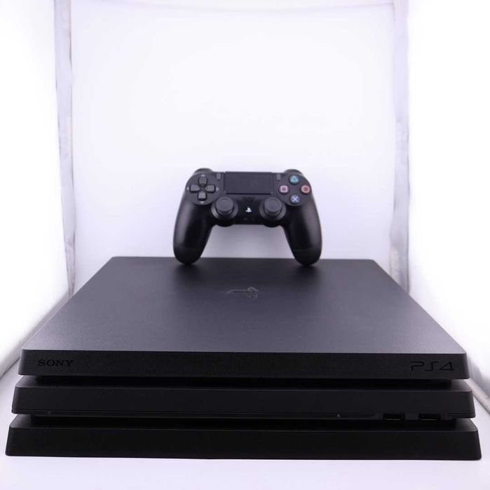 PlayStation 4 Pro 1TB Black + JOC CADOU - GARANTIE 12 LUNI | TrueGSM