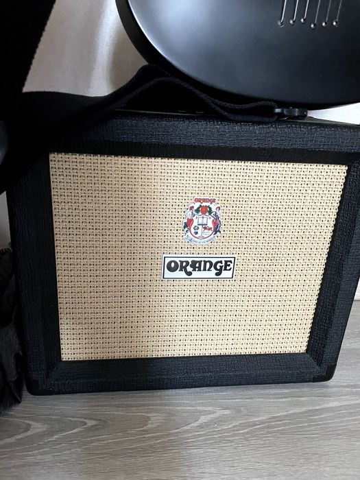 Электрогитара с комбиком