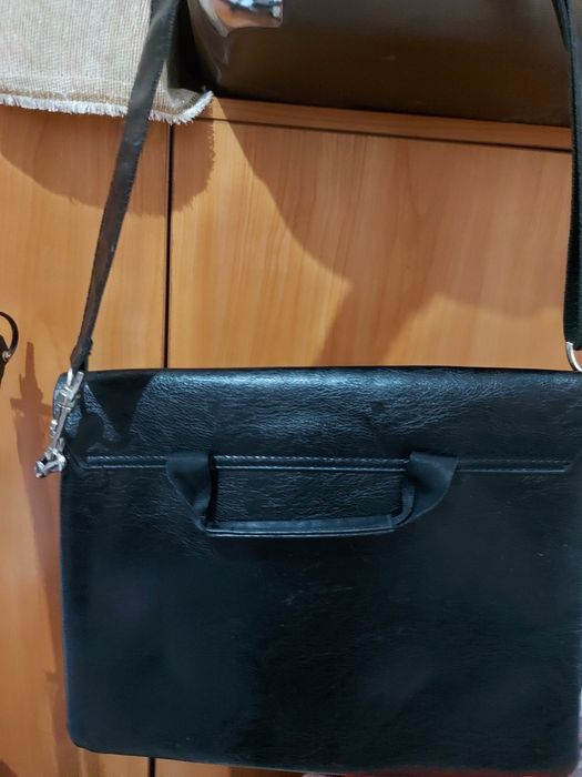 Мужская сумка кожаная.