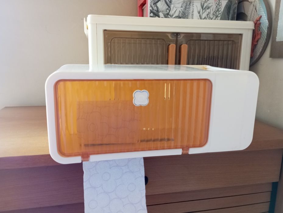 Шкафче - поставка за баня или кухня