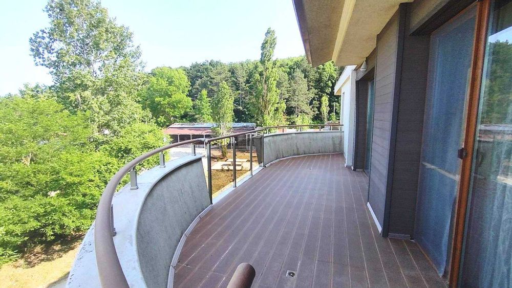 Море през прозореца!