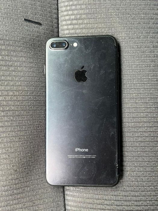 Срочно Айфон 7 плюс