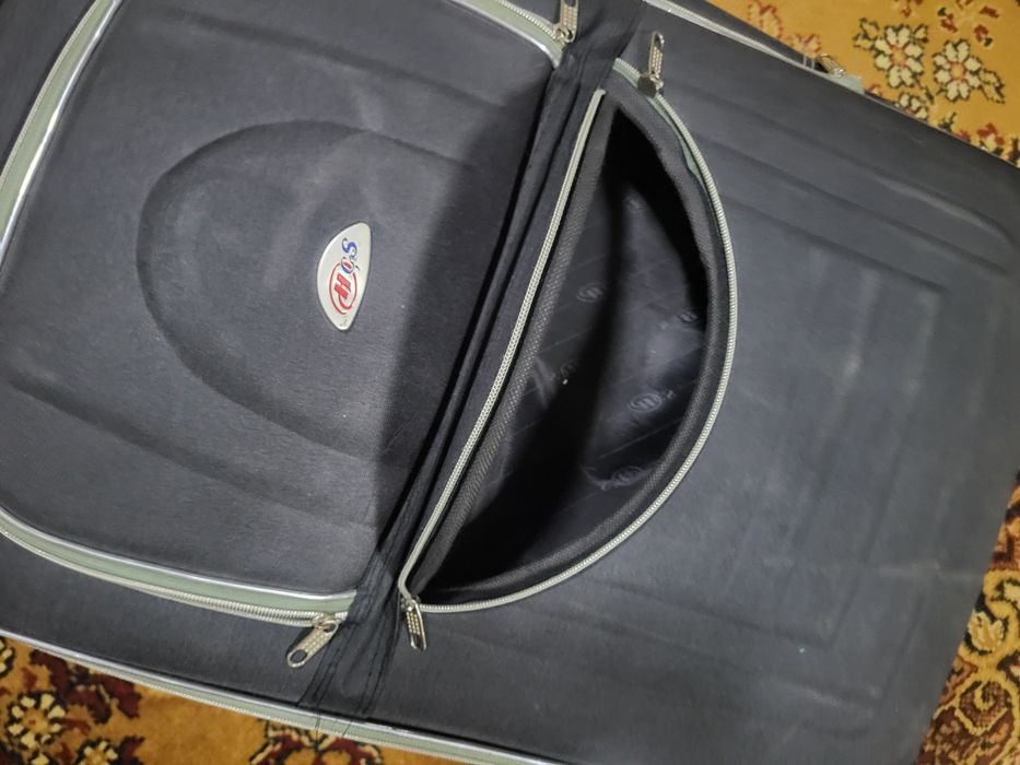 Чемодан дорожный бу