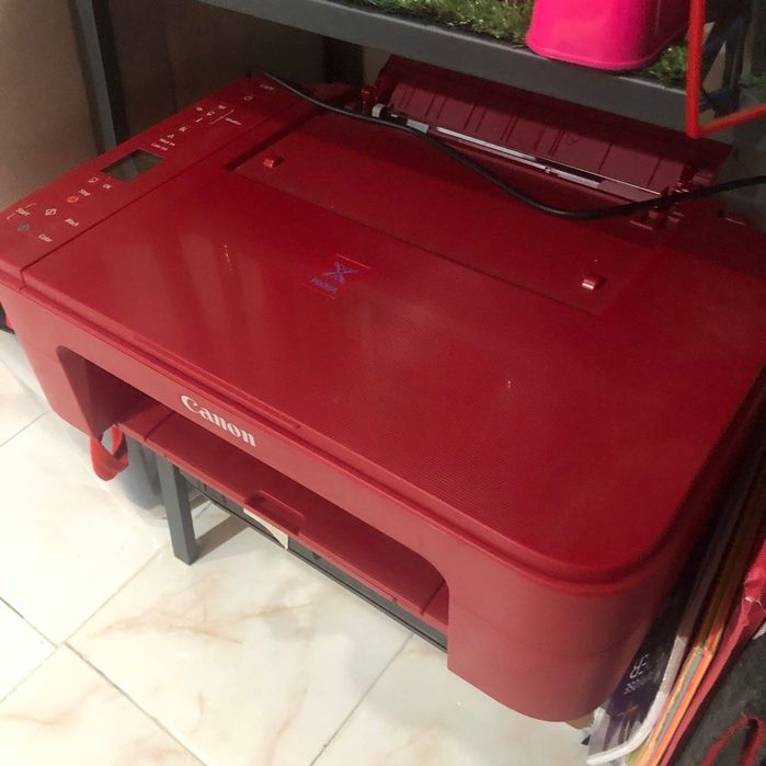 Vând imprimanta canon TS 3300