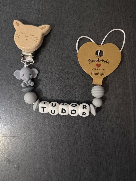 Lantisor pentru suzeta personalizat