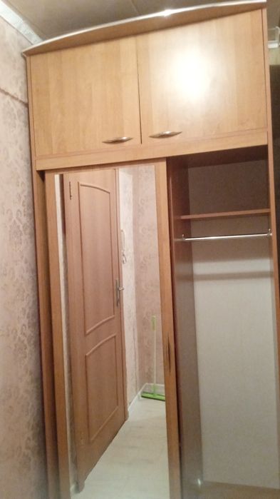 Шкаф купе с зеркалом