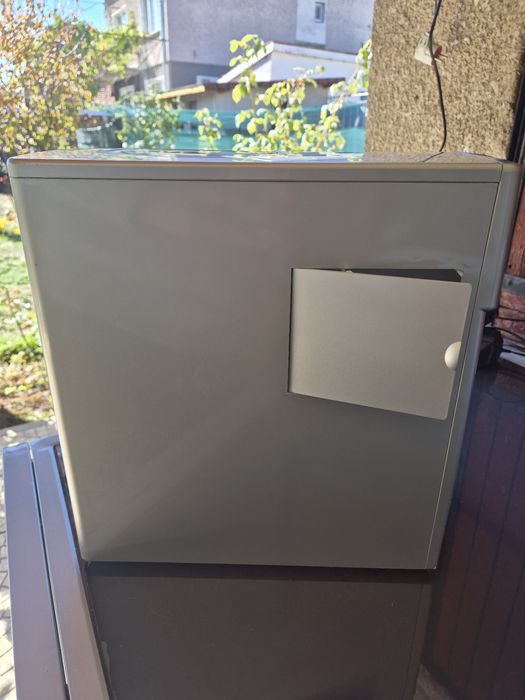 Ледогенератор/машина за лед