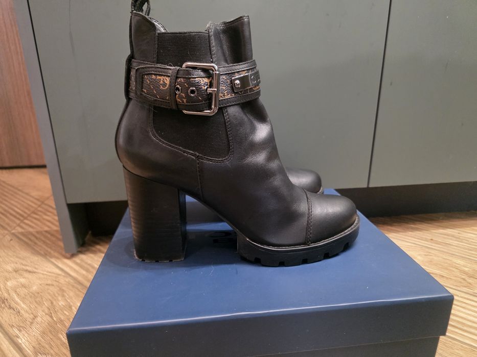 Дамски кожени боти GUESS