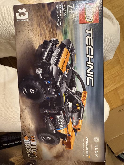 Lego Technic Neom McLaren Extreme E team 7+