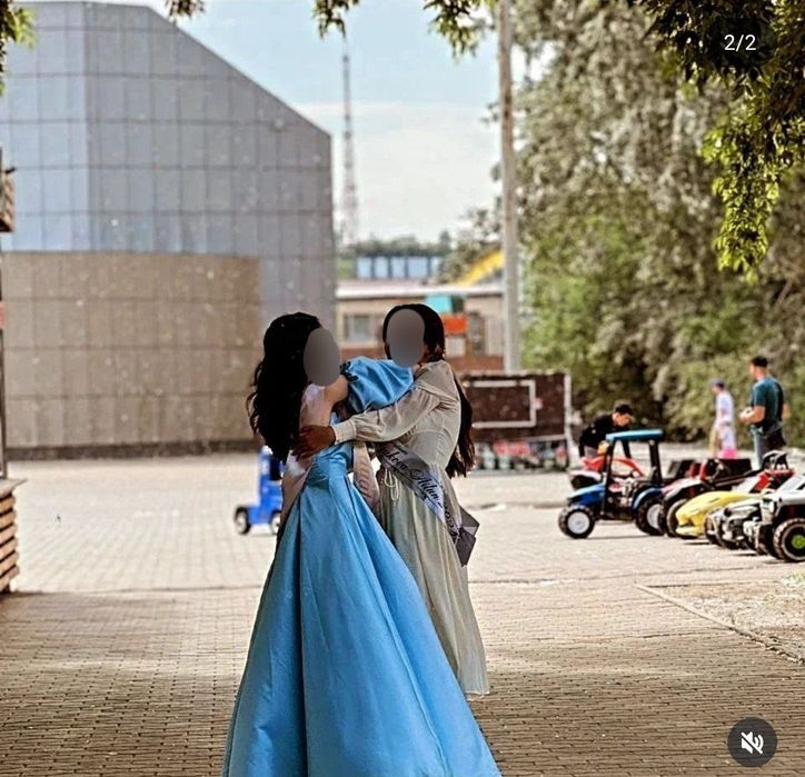 Продам бальное платье