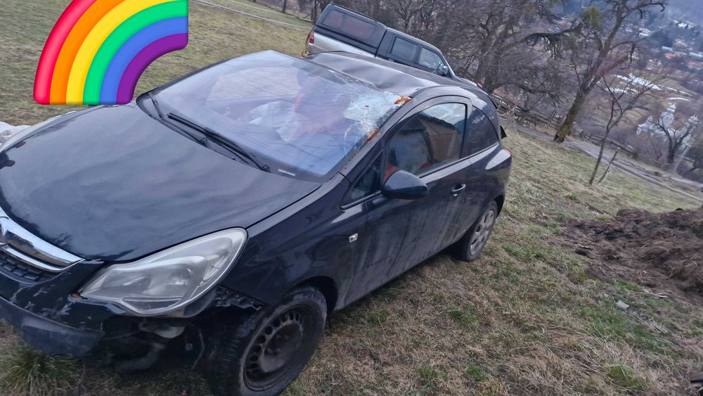 Vând pentru dezmembrări