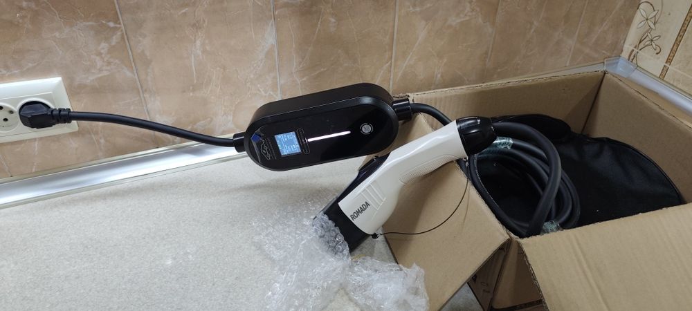 Зарядное устройство от Фирмы "ROMADA" Оригинал.

Производство Китай.