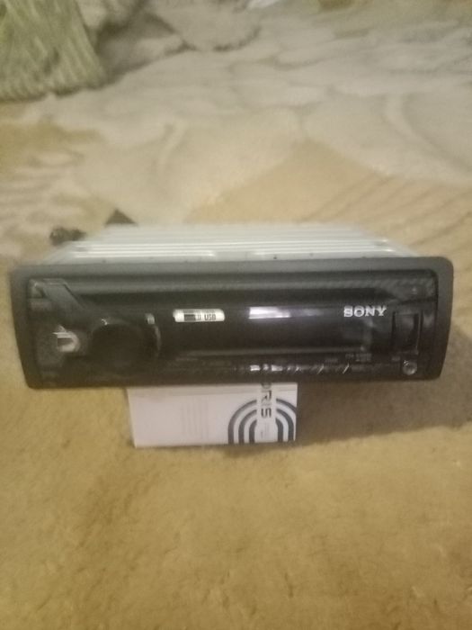 Продам магнитолы Субару. Сони. Пионер.