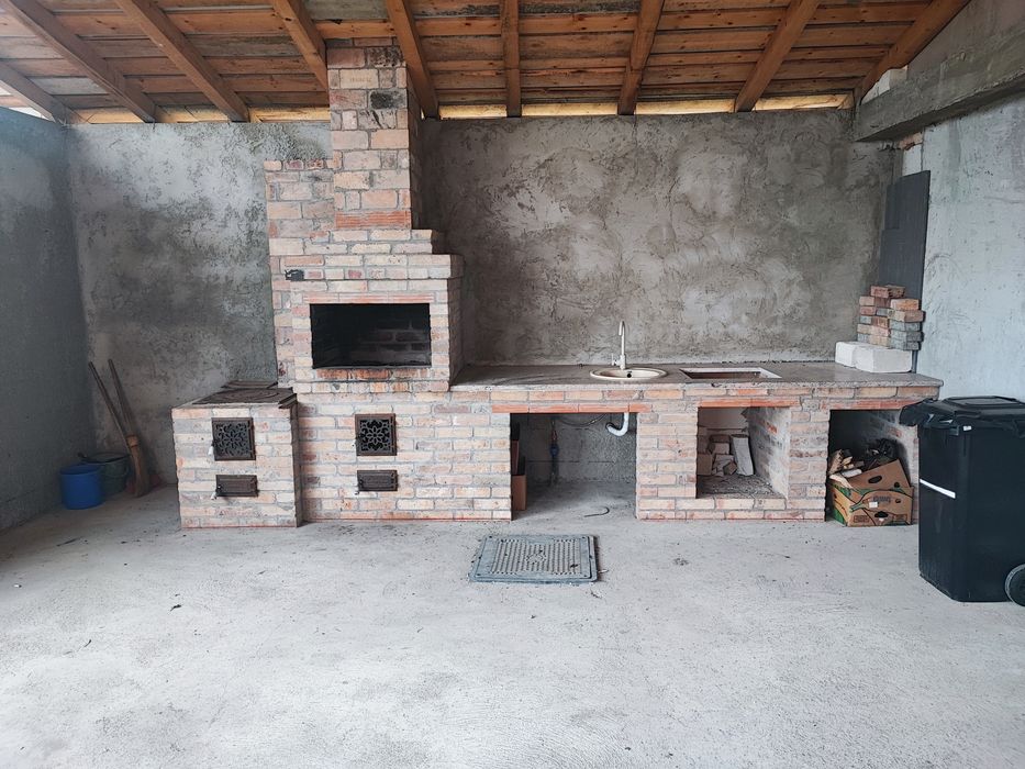 Casă+Foișor+Garaj+Beci
