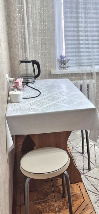 Продам кухонный стол