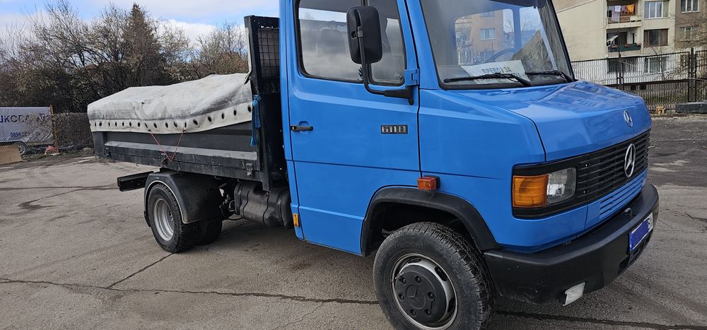 Камион Мерцедес 611D