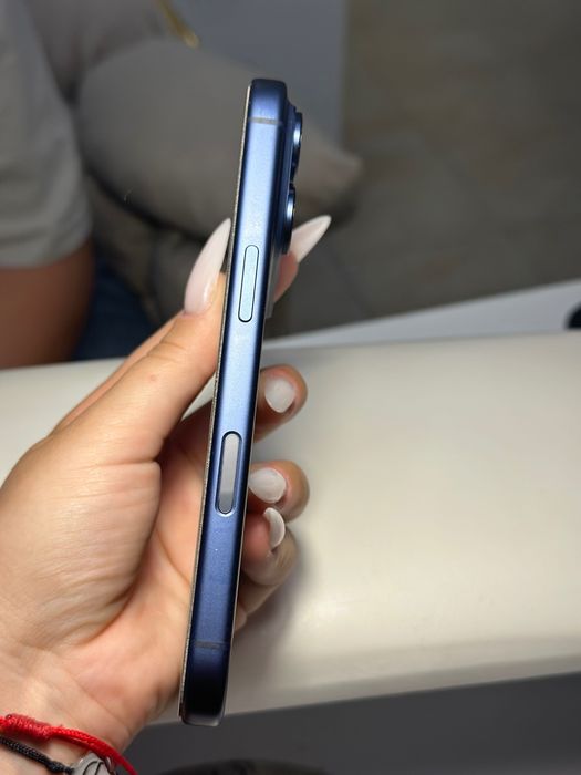 Продавам iphone 17 pro