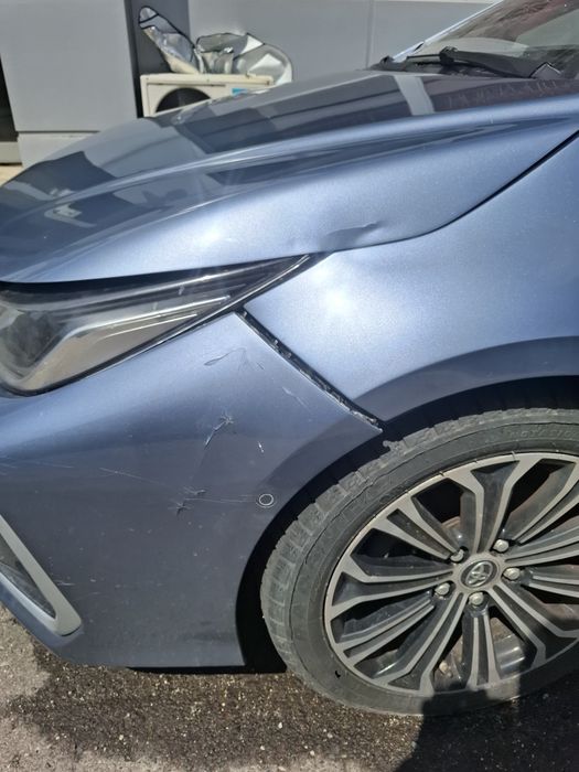 toyota corolla 1.8 hybrid