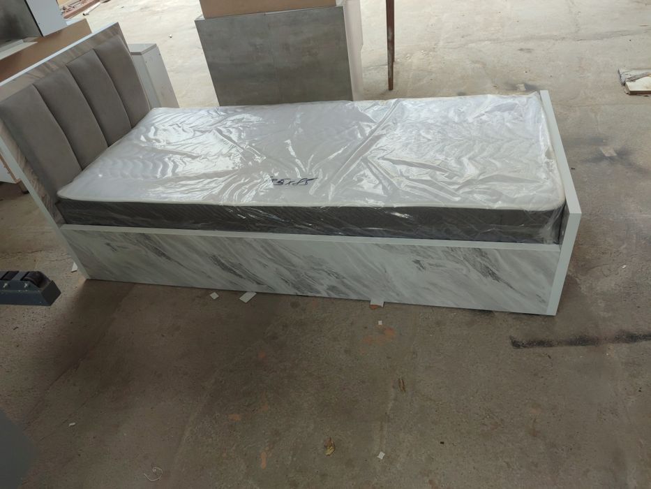 Bir kishilik spalniy